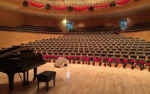 Grandpiano in a concert hall